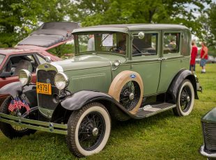 Antique Car Show – Linvilla Orchards